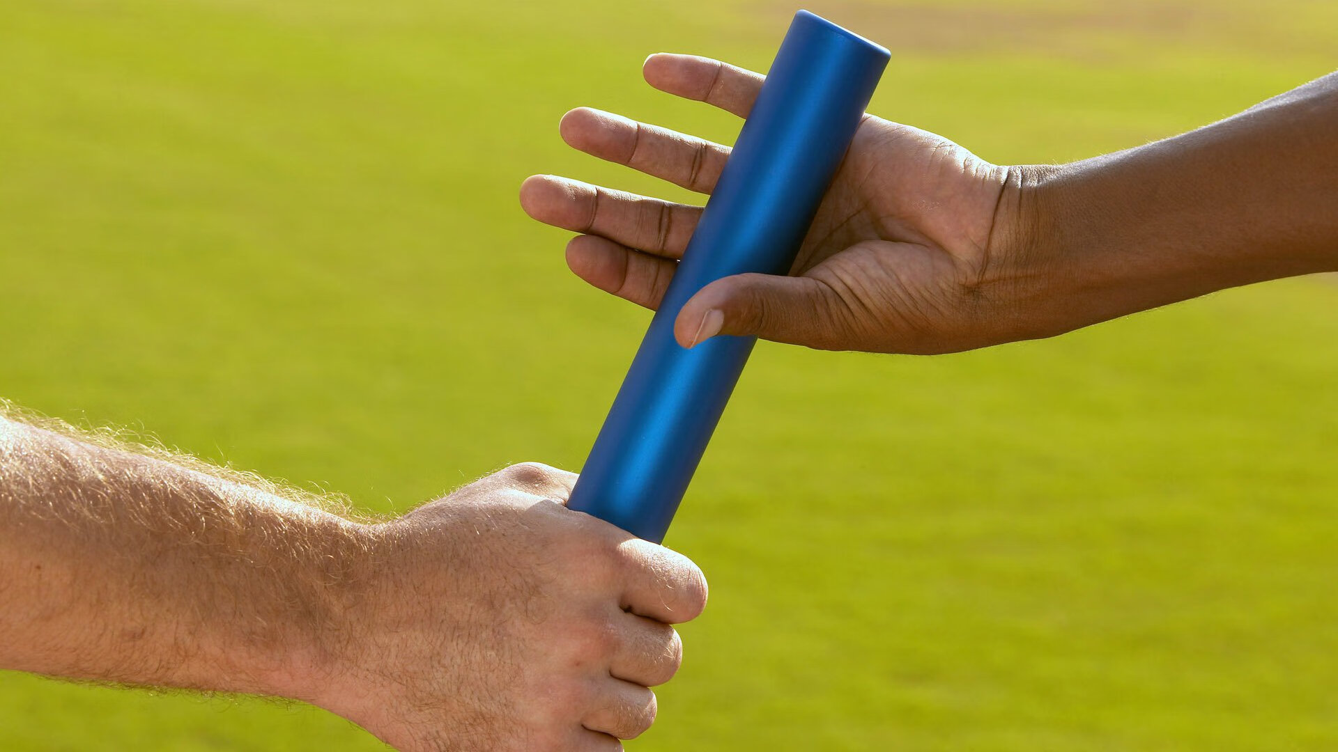 “足球文化节开幕，展现中国足球多元魅力”，足球文化节绘画